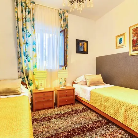 Apartment Lidija *